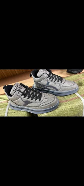 Кроссовки мужские