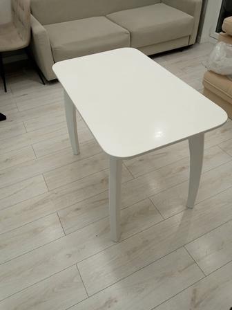 Продам кухонный стол