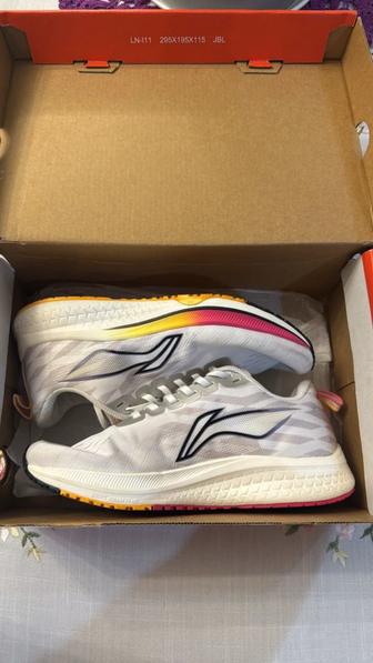 Беговые кроссовки Li-Ning