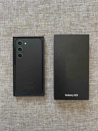 SAMSUNG S23 8/256 GB отличном состоянии, есть крапинки от чехла. SnapDragon