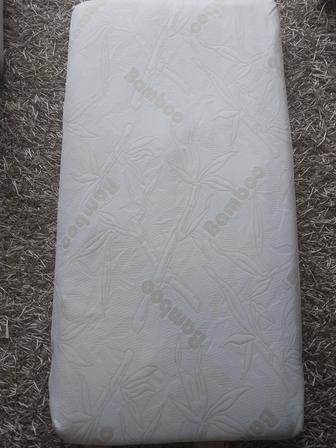 Продам матрас детский