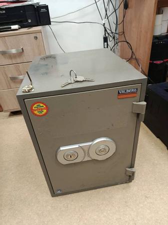 Продам сейф