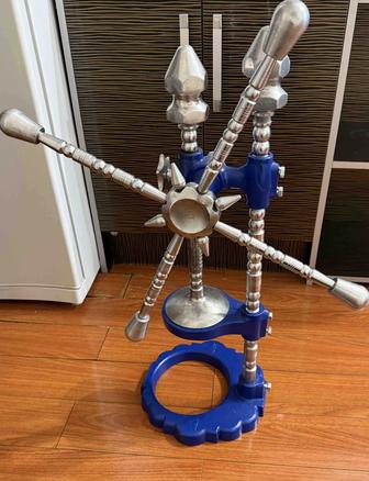 Ручная соковыжималка