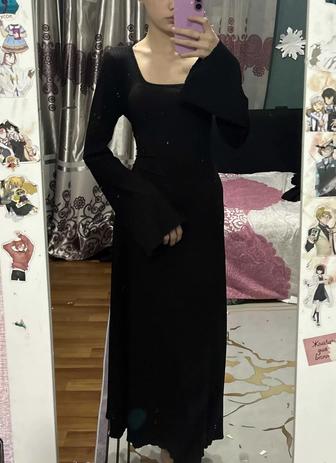 Повседневное черное платье