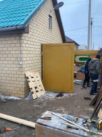 Продам гаражные ворота 2 на 3 метра утепленные