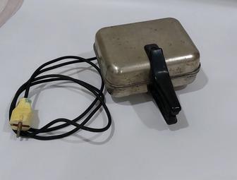 Вафельница