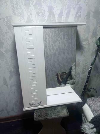 Шкаф для ванной или туалета