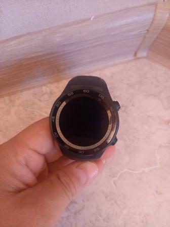 Huawei Wear OS смарт часы