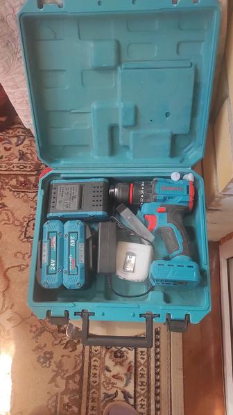 Срочно продам батарейный шуруповер