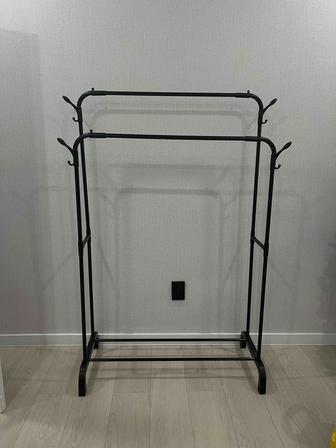 Продам стойку для одежды