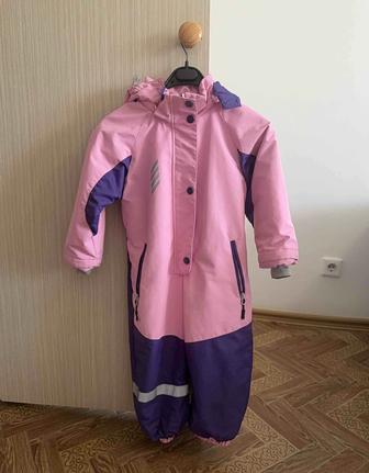 Продам куртку детскую для девочки 110-116размер