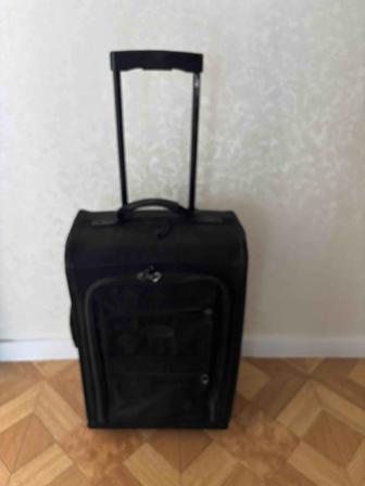 Продам чемоданы