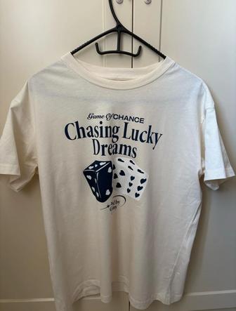 Продам молочно-белую футболку из Pull Bear