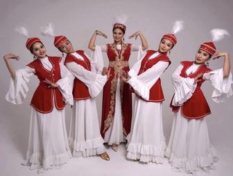 Танцевальный костюмы