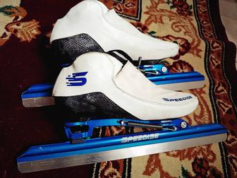 Коньки конькобежные