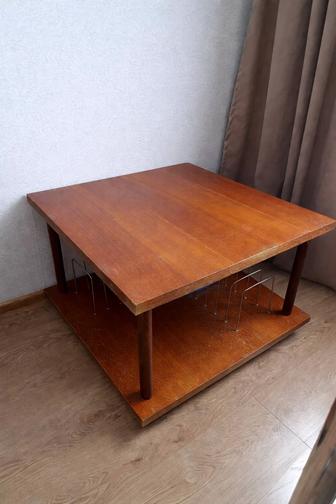 Продается журнальный столик. Торг