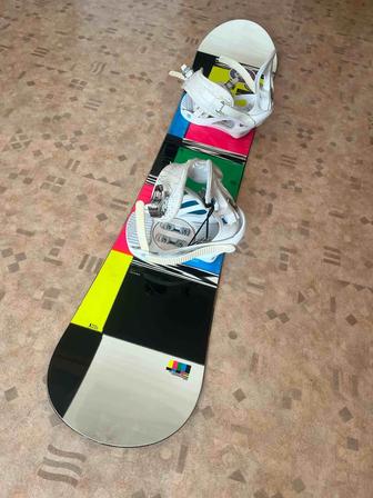 Сноуборд для девушки в комплекте