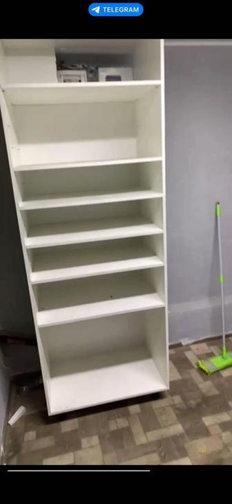 Продам стеллажи срочно