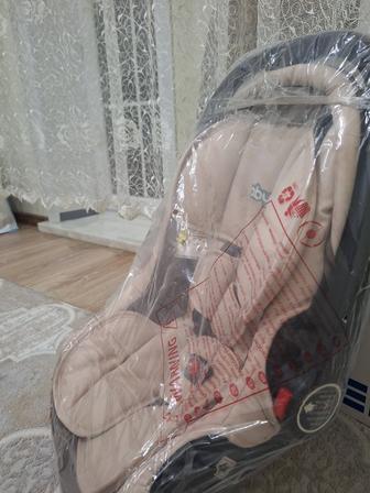 Срочно продается автокресло детское