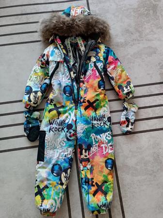 Продам детский комбинезон зимний