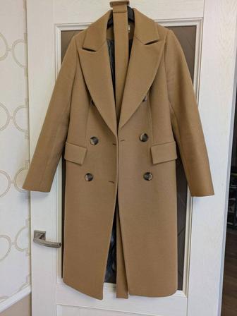 Женское осеннее пальто р.42