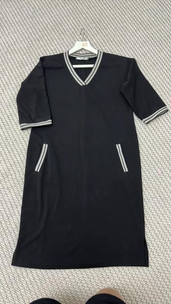 Скромное Платье