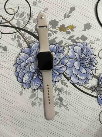 Продаю Apple Watch  44 мм бежевый (2022)