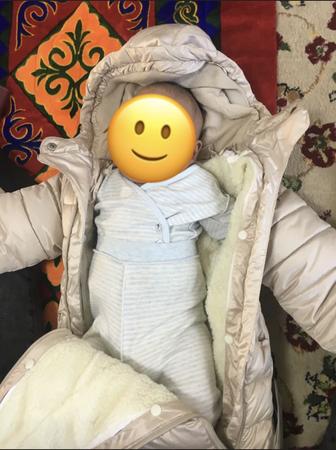 Продам комбинезон для девочек