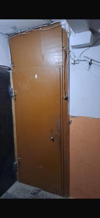 Продам железную дверь