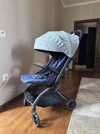 Продам прогулочную коляску Evenflo