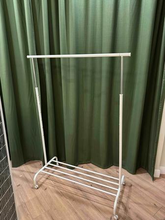 Рейл / вешалка