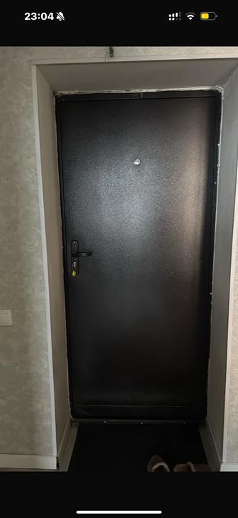 Продам выходную дверь!