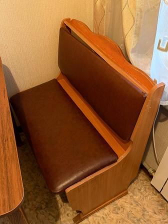 Отдам даром 2 диванчика