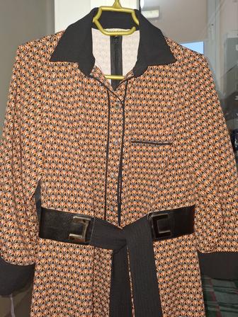 Женский платье