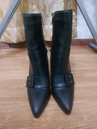 Зимние женские полусапоги