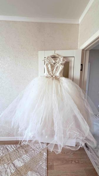 Свадебное платье б/у