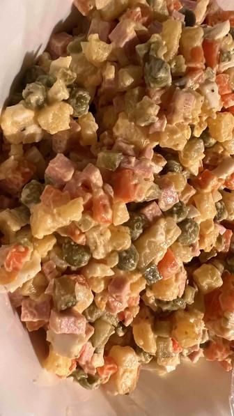 Отдам в дар оливье с колбасой, не Халал, нет сил съесть) вкусно