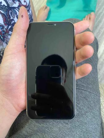 Продам Айфон 11