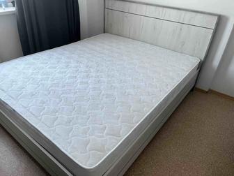 Продам двуспальную кровать с ортопедическим матрасом 160200