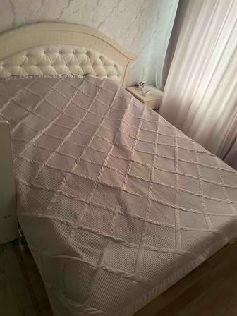 Продам двухспальную кровать