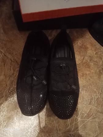 Обувь кроссовки