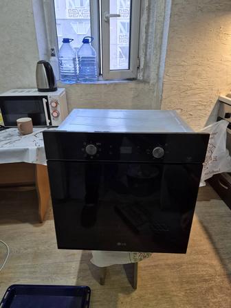 Грильница lg в хорошем состоянии, работает полностью исправно