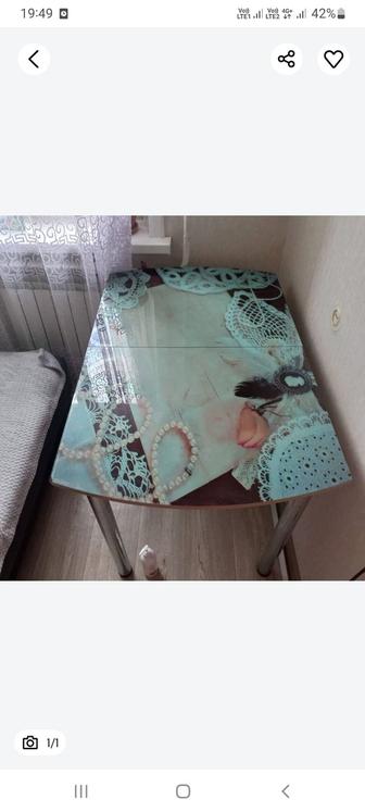 Продам кухонный стол в Костанае