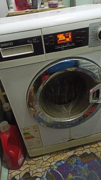 Отдам стиральную машинку