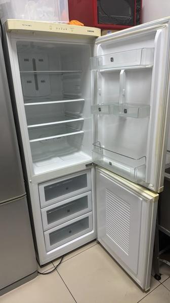 Продам холодильник Samsung