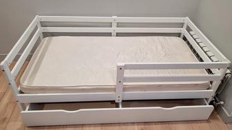 Продам детскую кровать