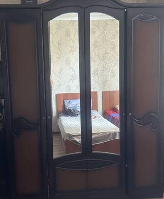 Продам спальный гарнитур
