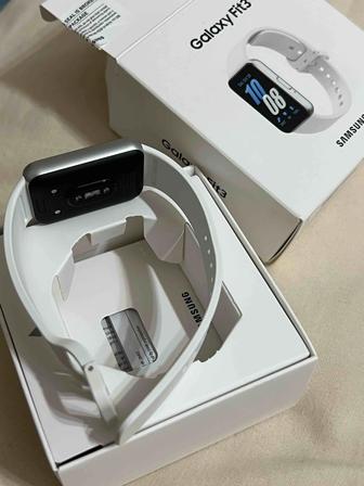 Продам часы Samsung Galaxy Fit 3