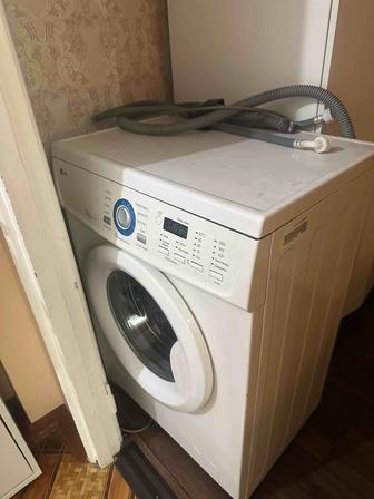 Продам стиральную машину LG 5kg