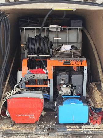 Сантехник. Крот машина. Крот. Чистка труб.